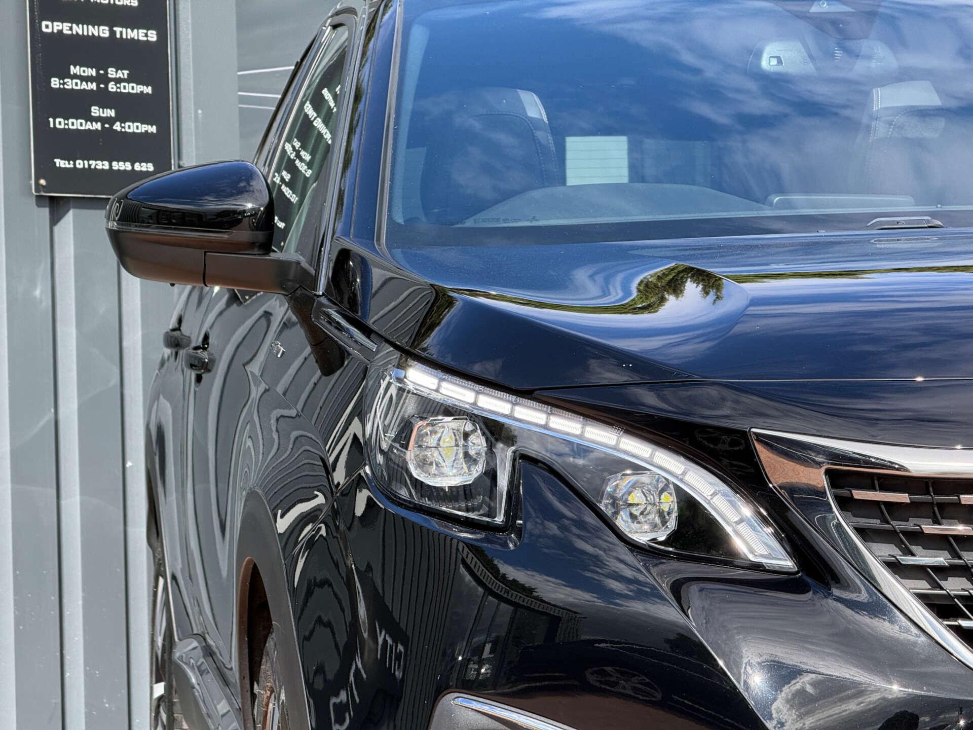 Peugeot 3008 view 16