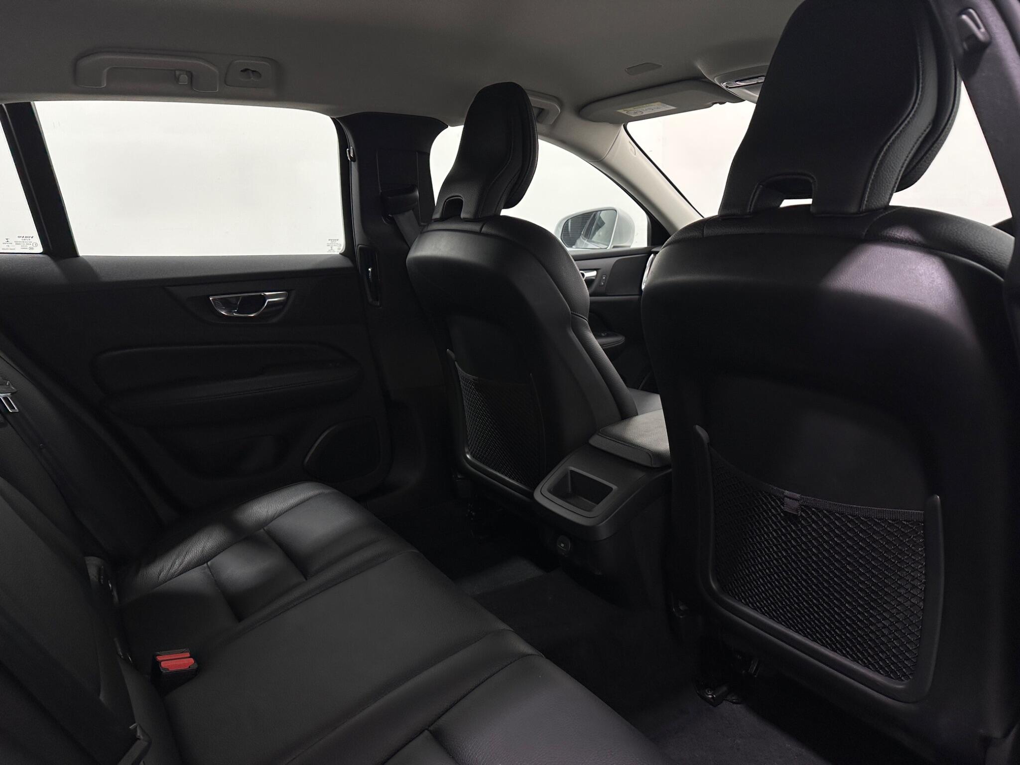 Volvo V60 view 40