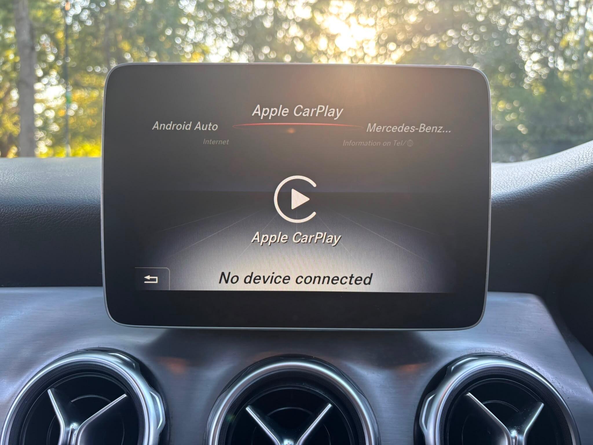 Mercedes-Benz Gla view 18