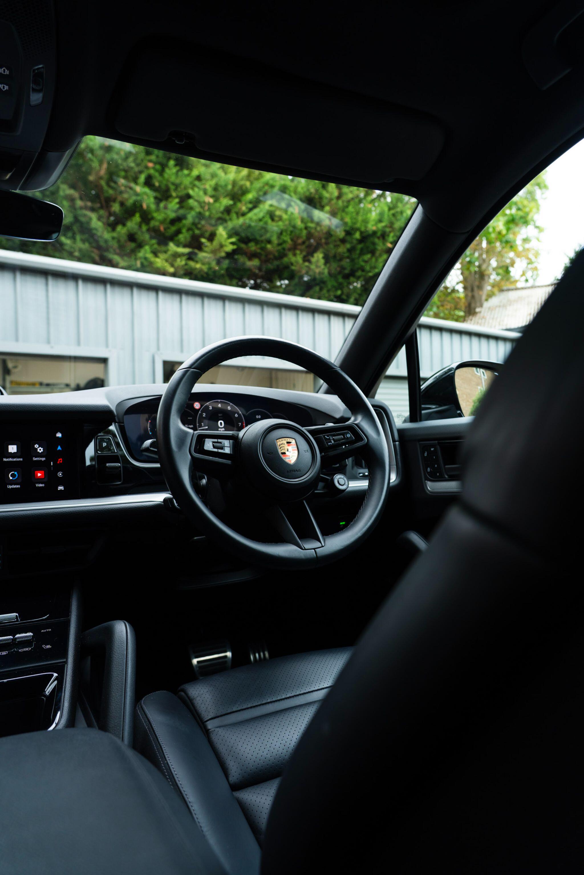 Porsche Cayenne view 7