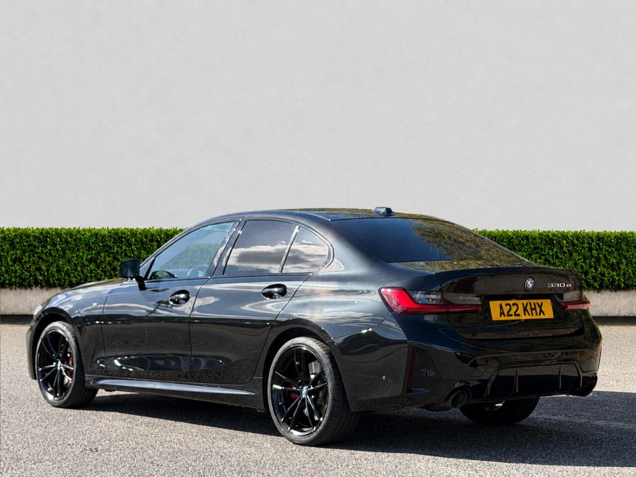 BMW 3 Series view 5