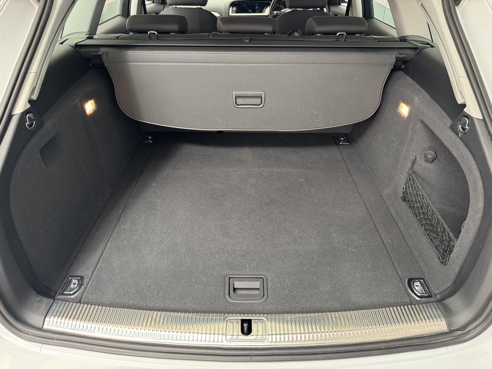 Audi A4 Avant view 76