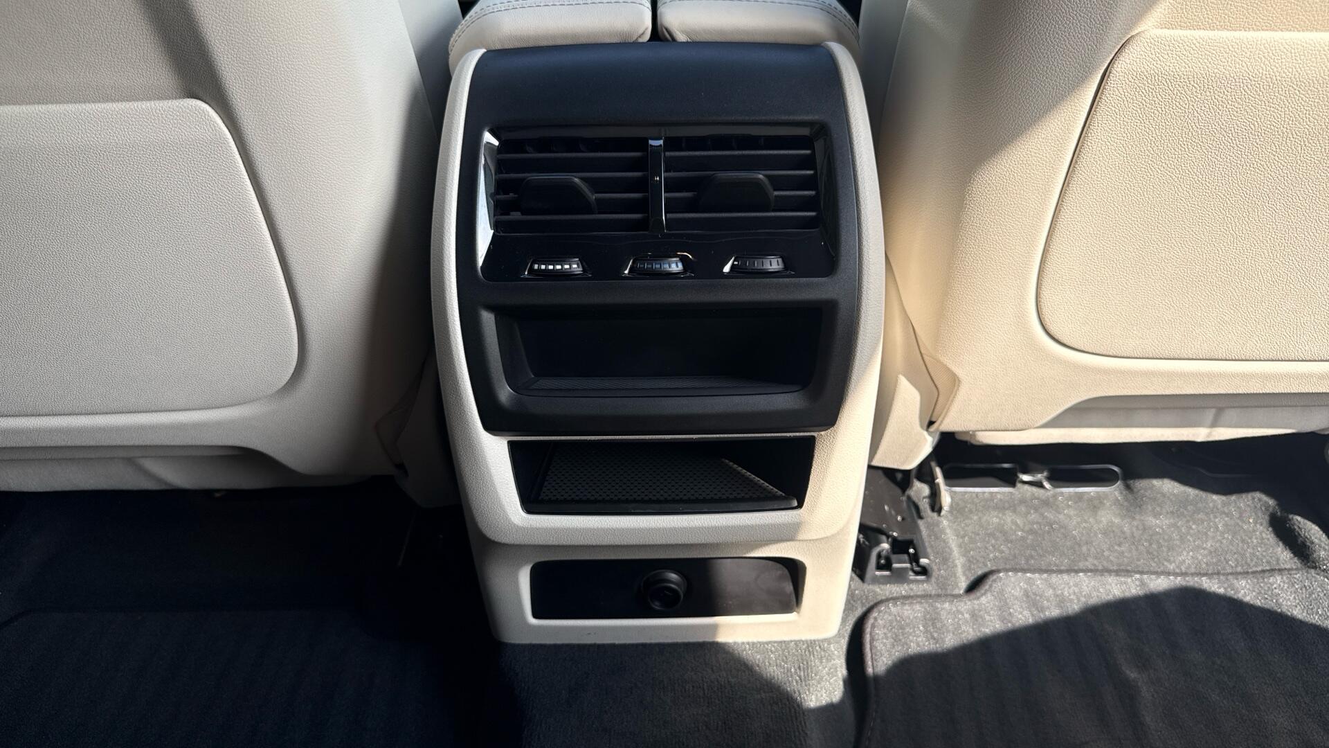 BMW X6 view 52