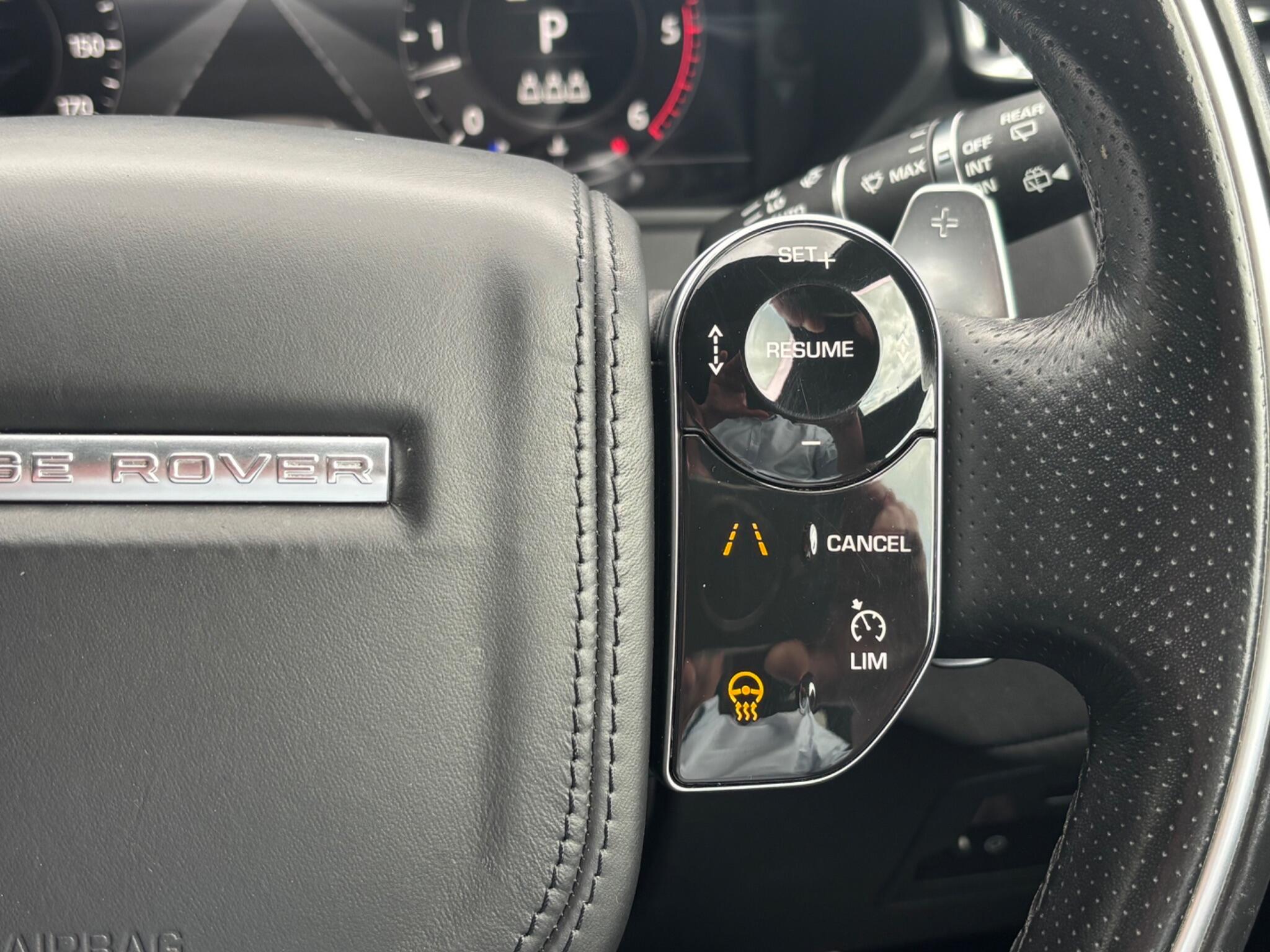 Land Rover Range Rover Velar view 19