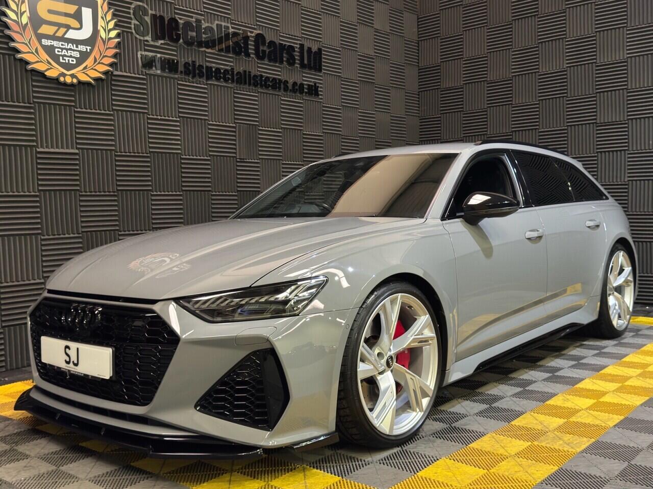 Audi RS6 Avant view 25