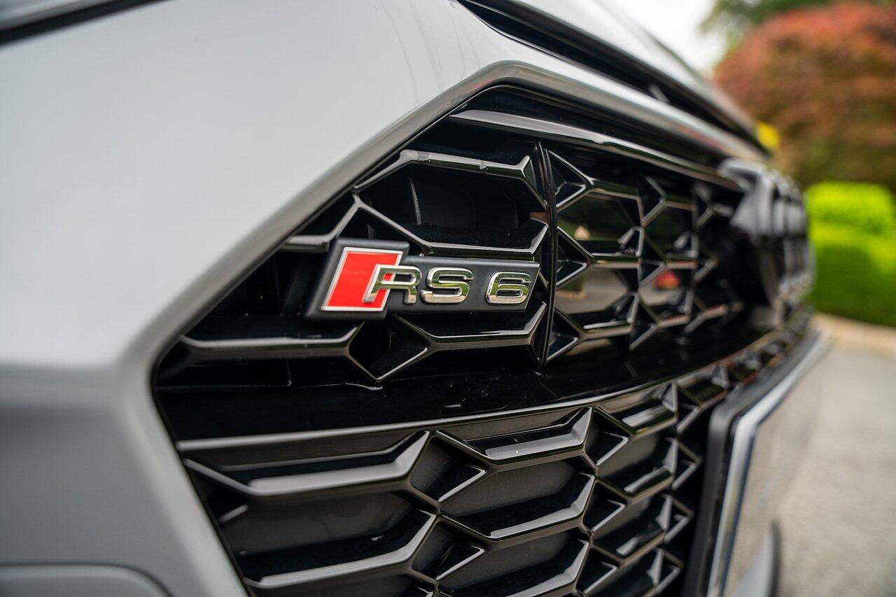Audi RS6 view 26