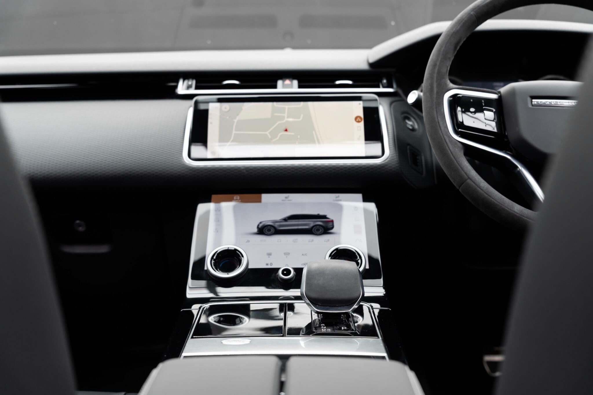 Land Rover Range Rover Velar view 25