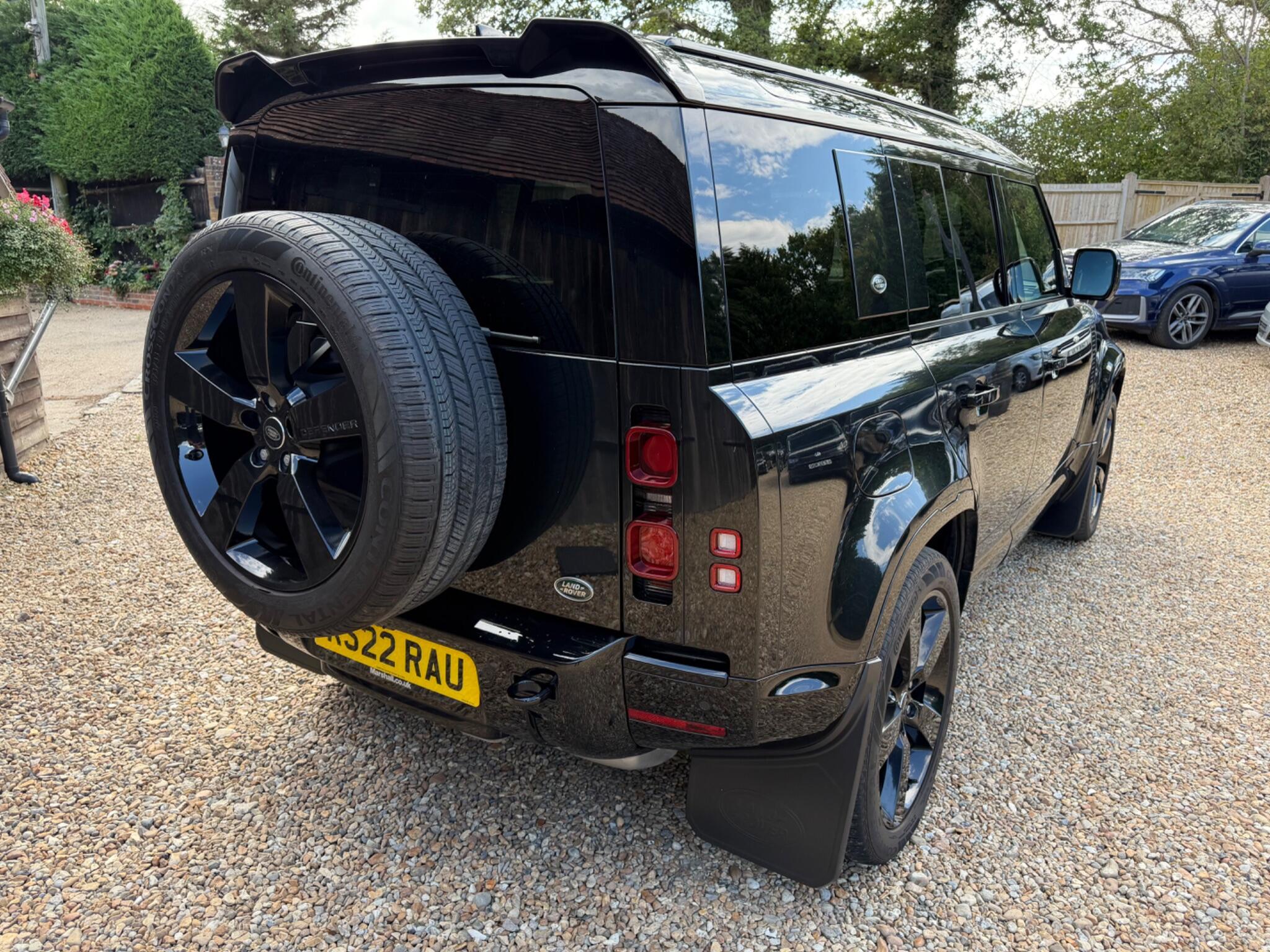 Land Rover Defender view 9