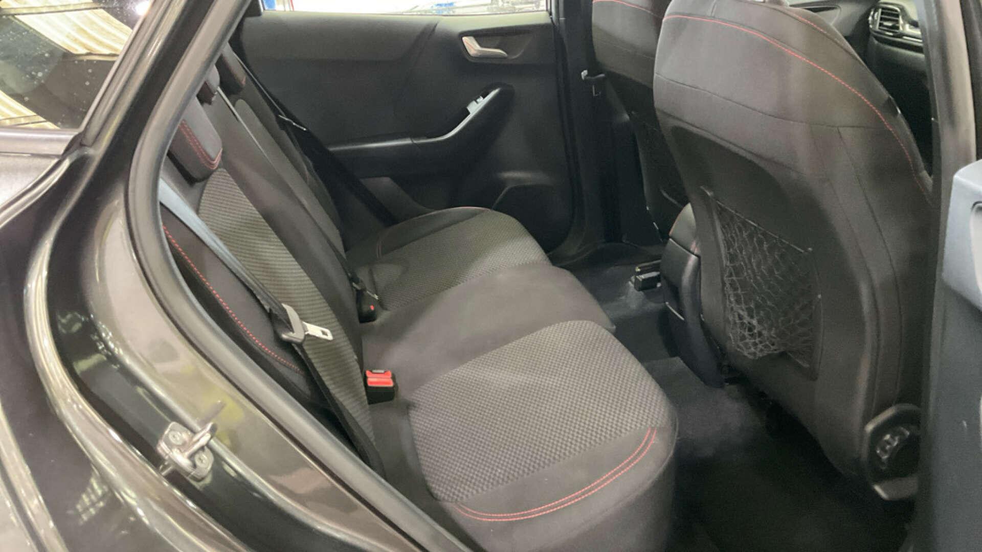 Ford Puma view 8