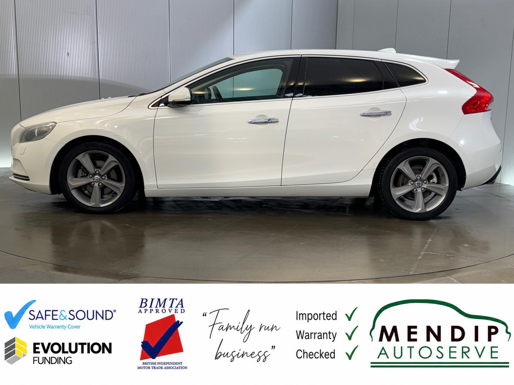 Volvo V40 view 9