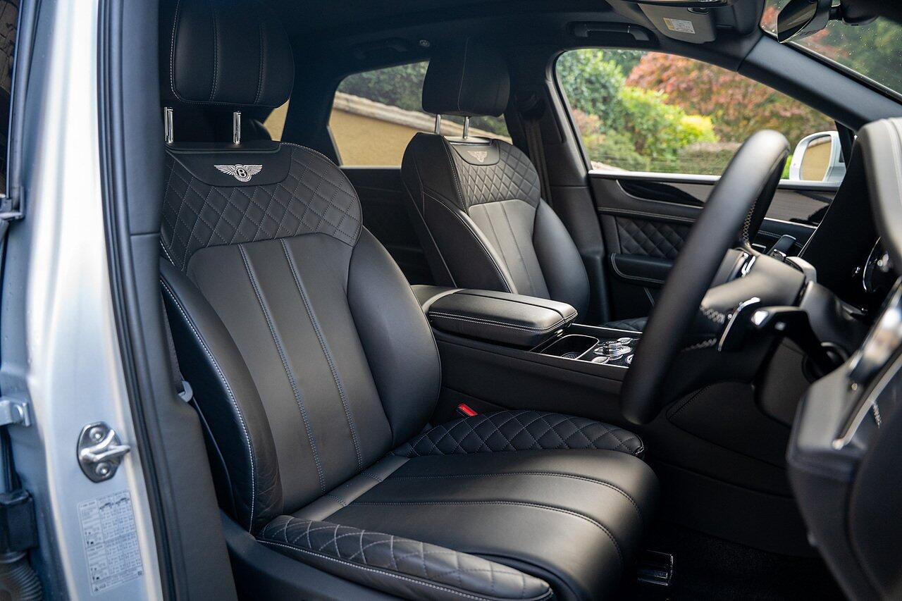 Bentley Bentayga view 48