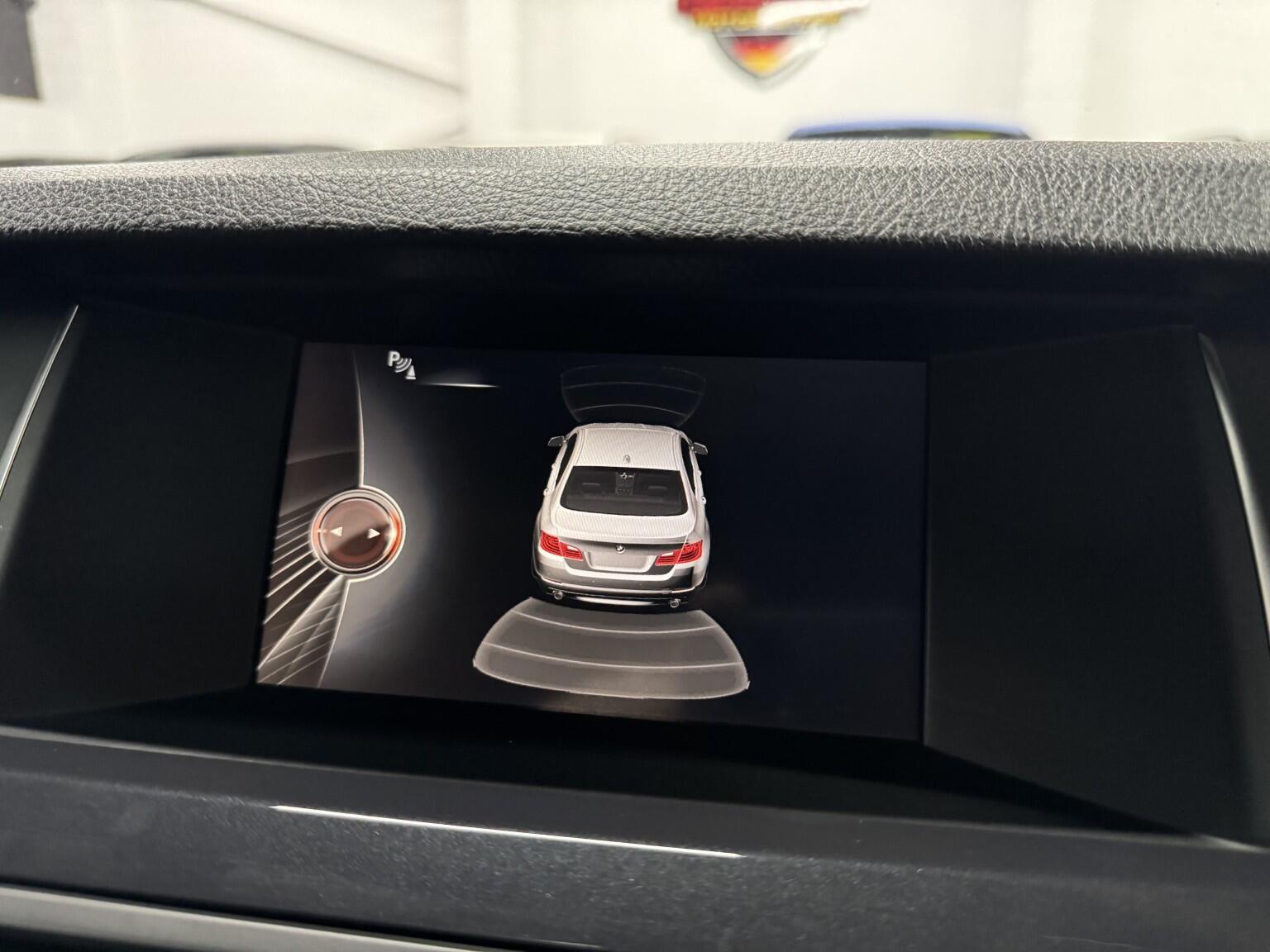 BMW 5 Series view 30