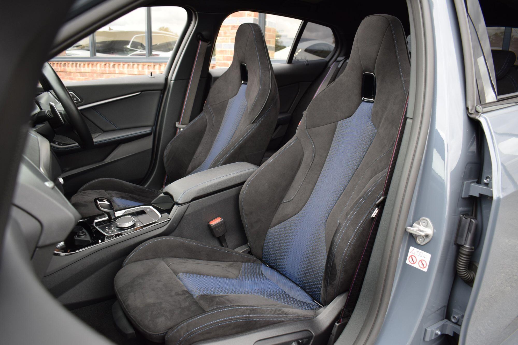 BMW 1 Series view 32