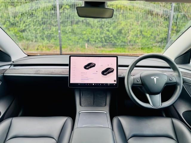 Tesla Model 3 view 3