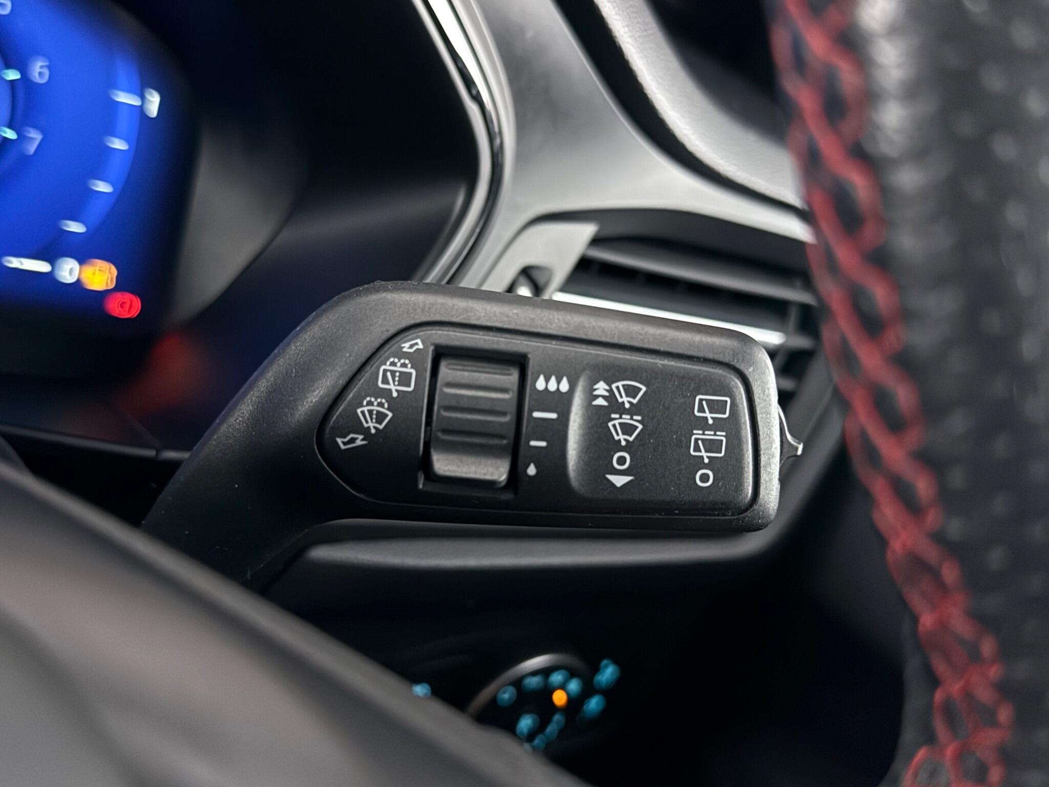 Ford Focus view 19
