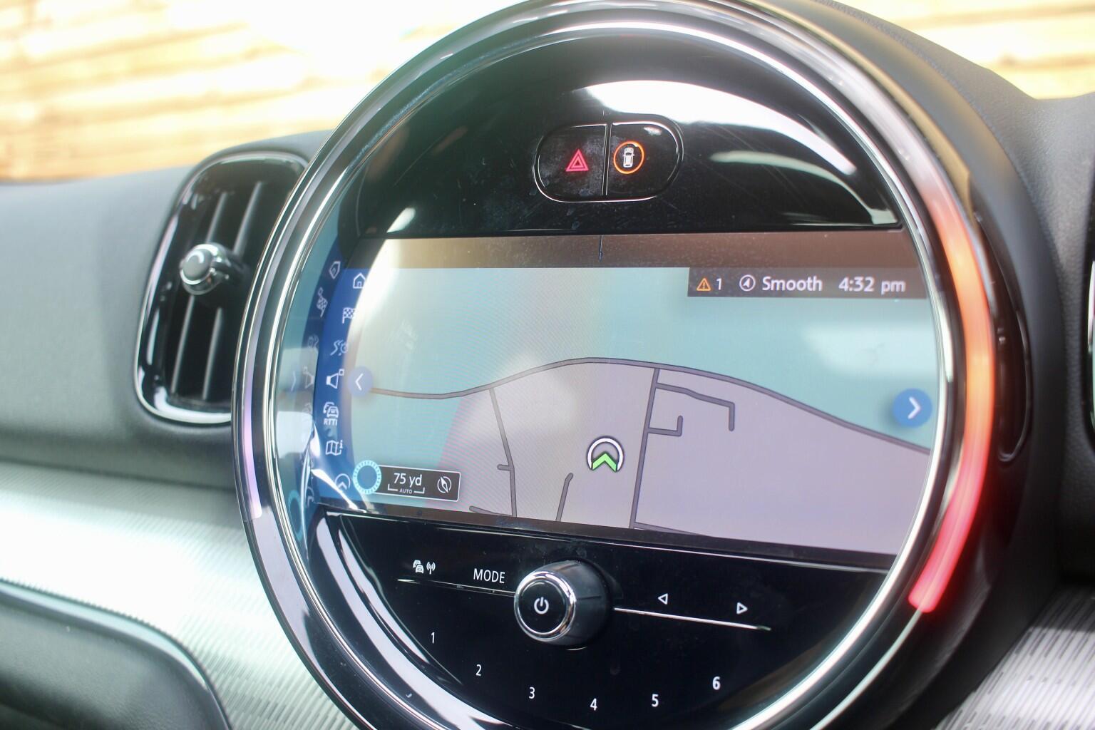 Mini Countryman view 19