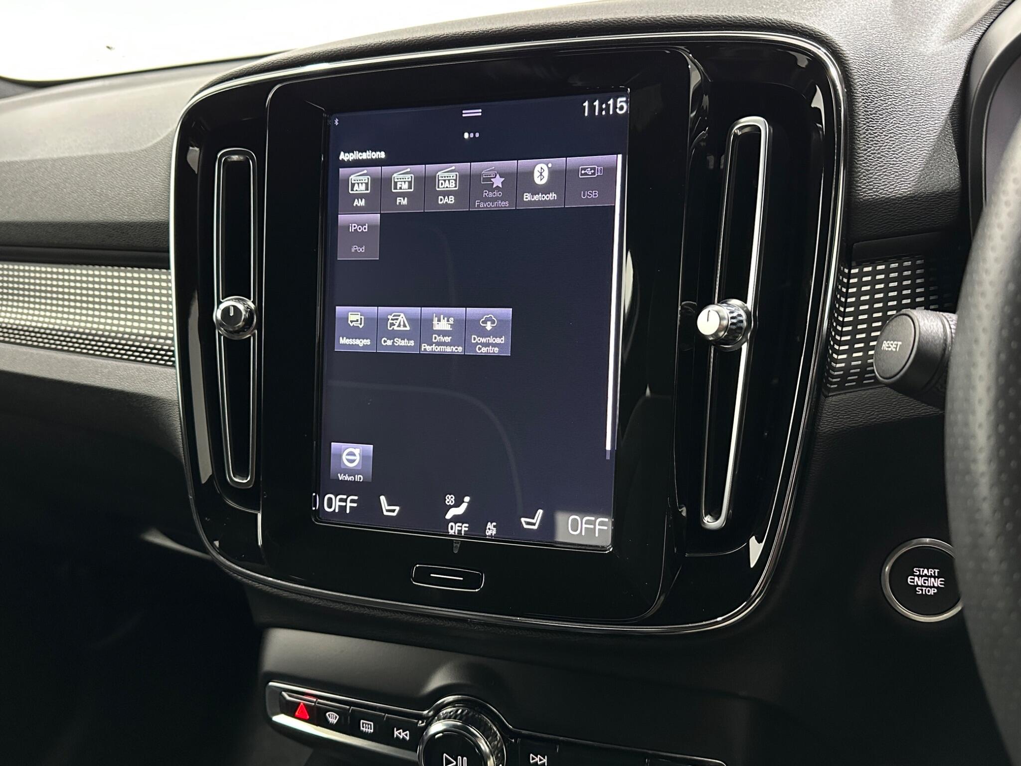 Volvo XC40 view 23