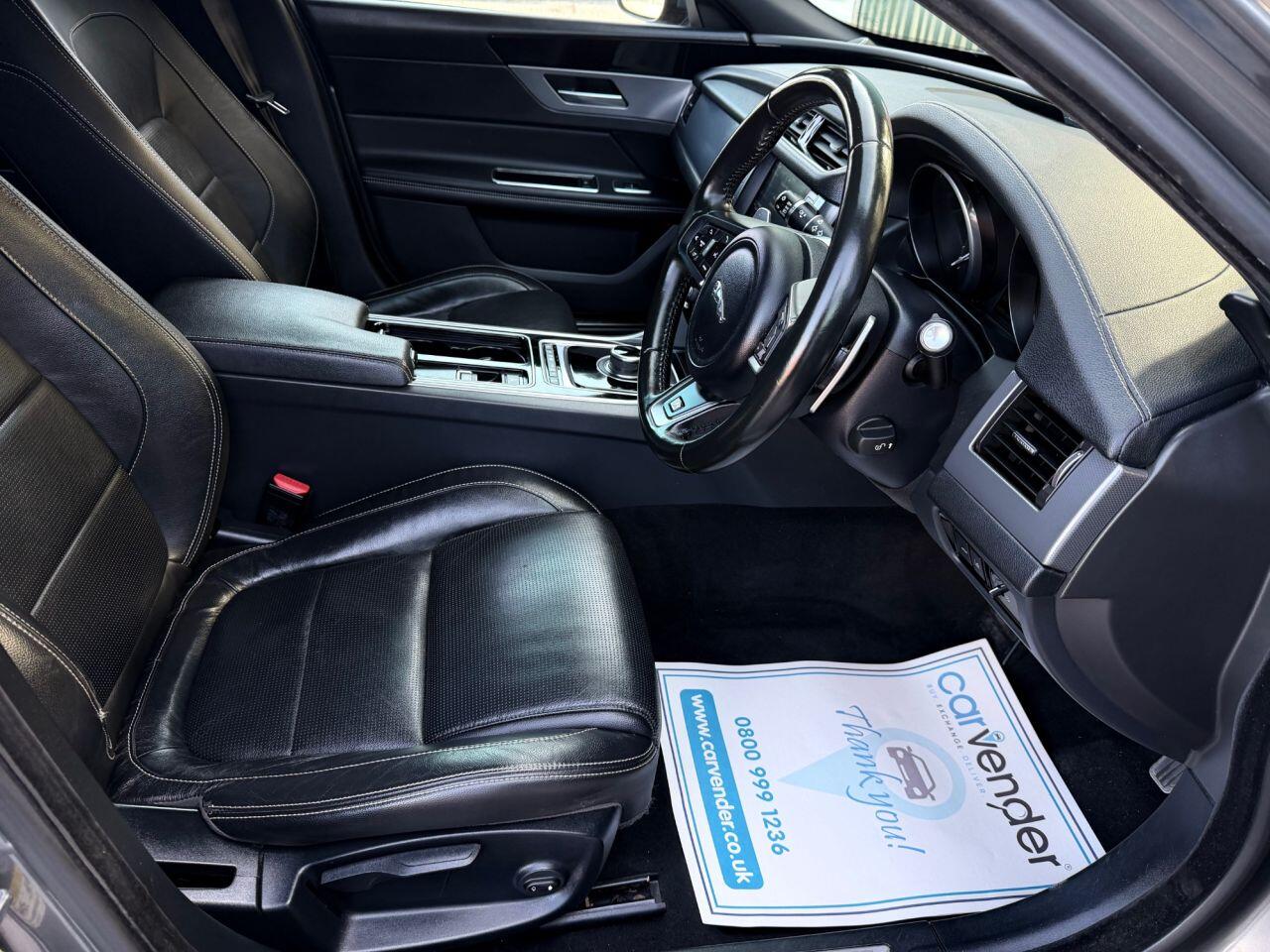 Jaguar XF view 14