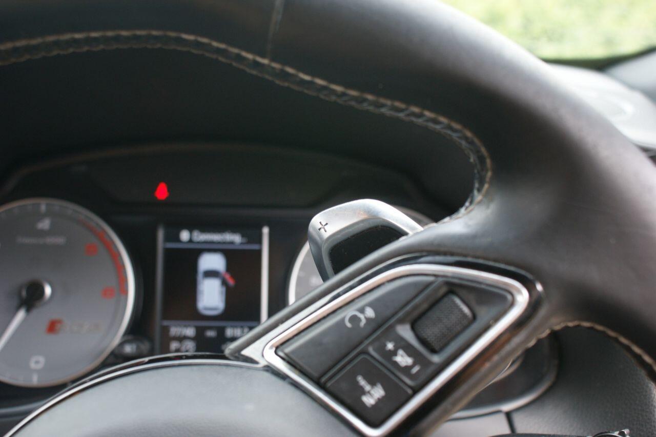 Audi SQ5 view 47
