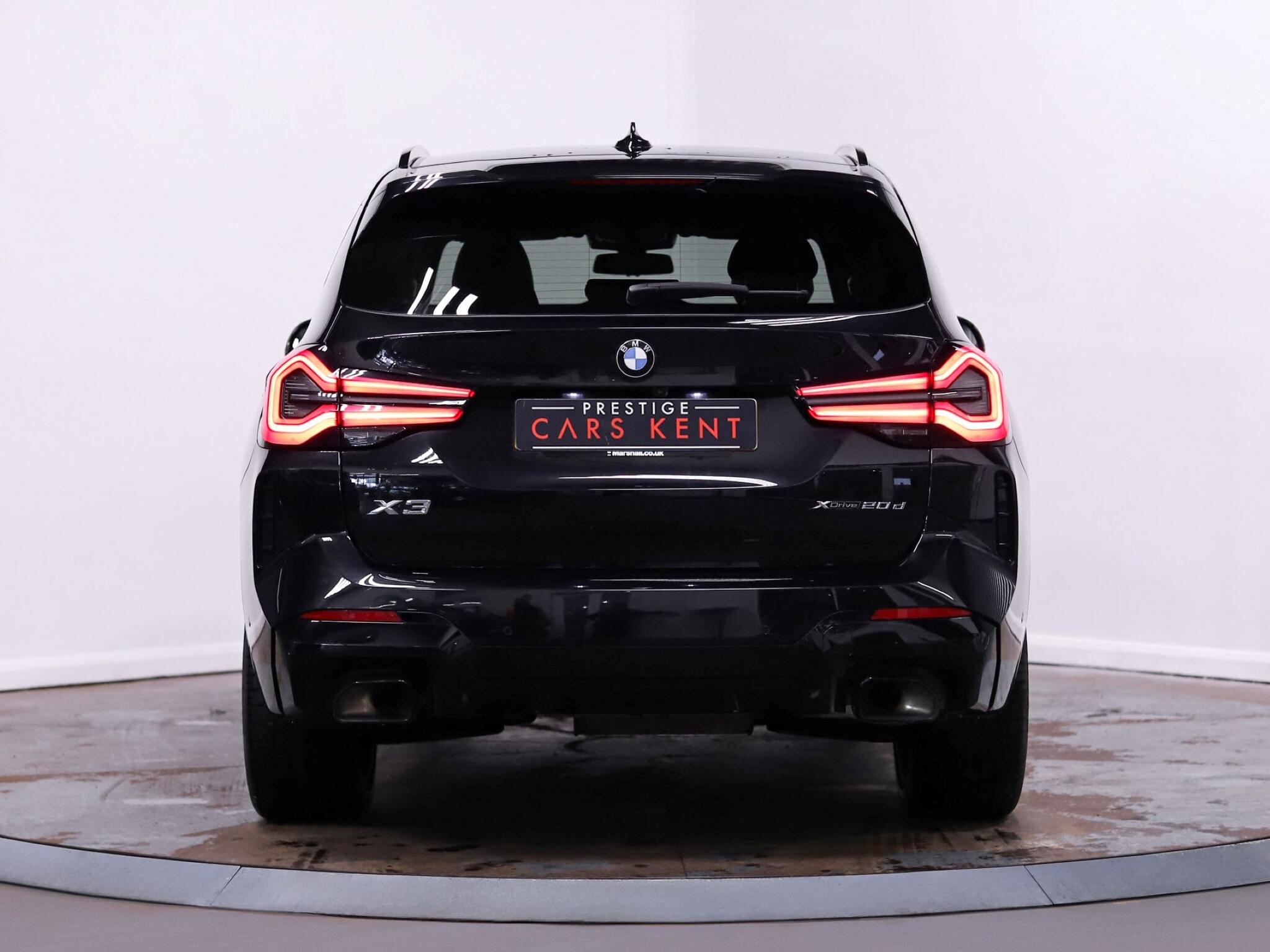 BMW X3 view 11