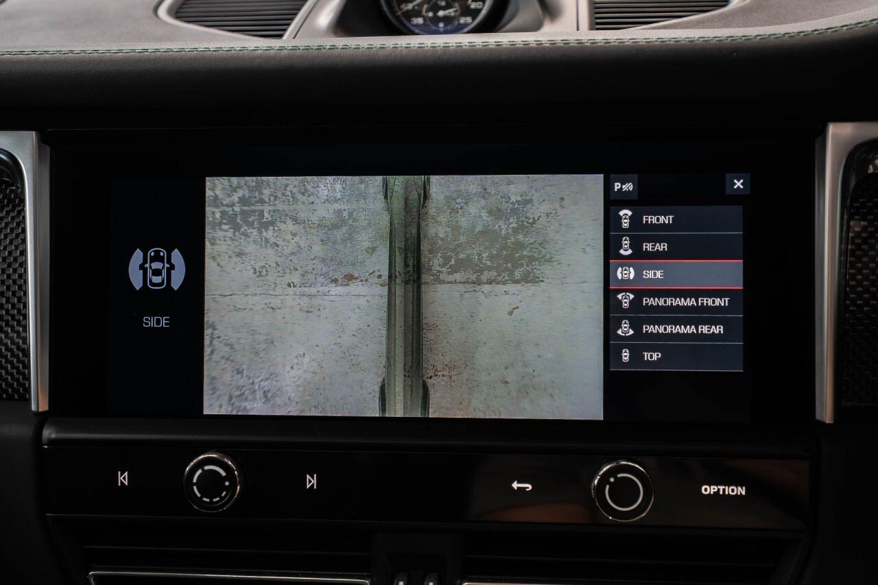 Porsche Macan view 53