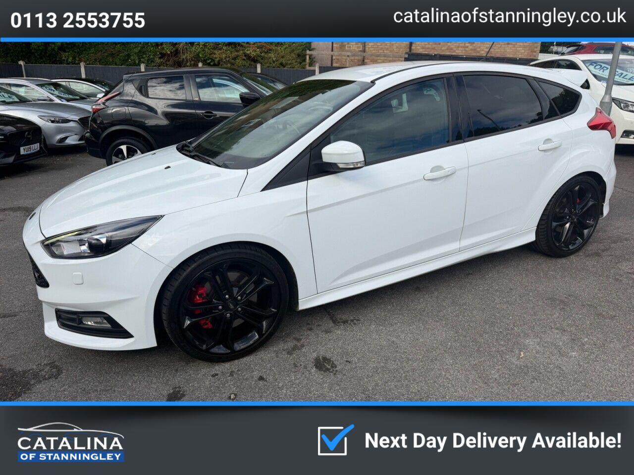 Ford Focus view 3