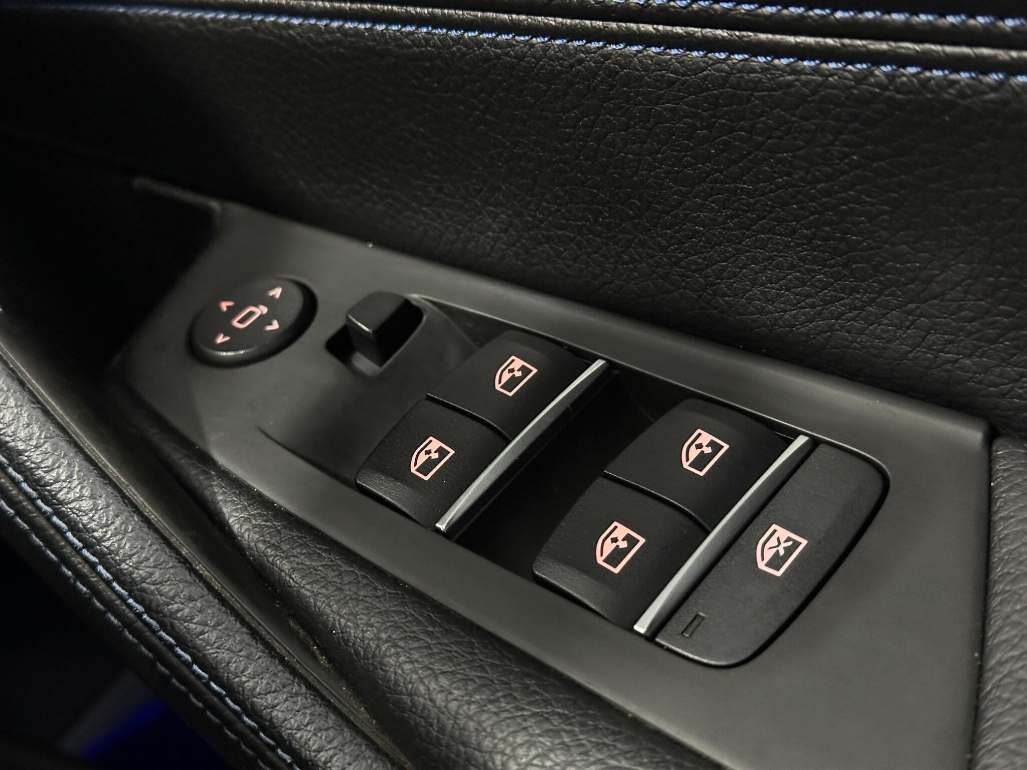 BMW 5 Series view 19