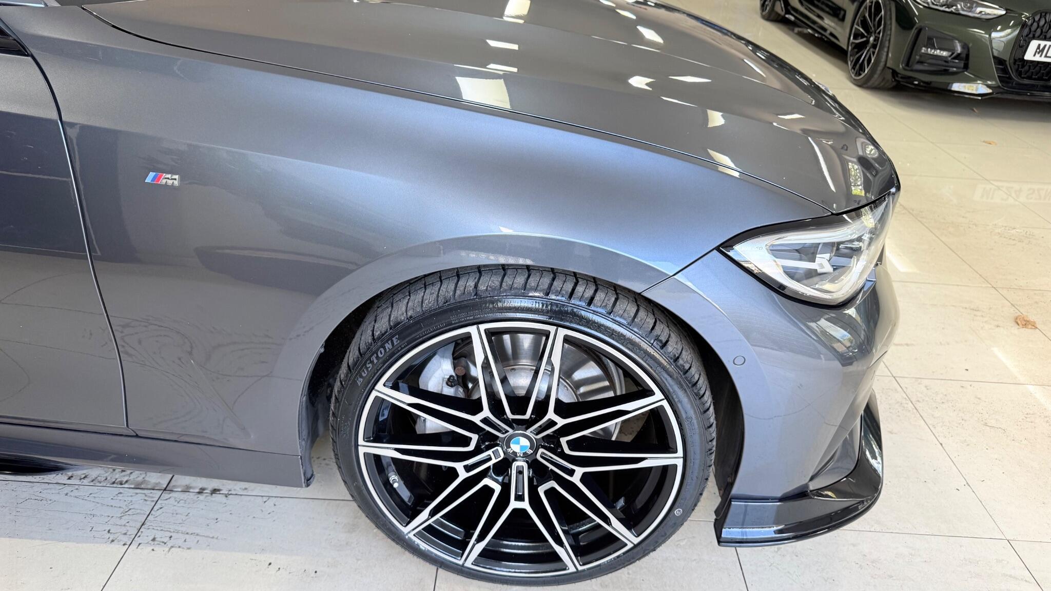 BMW 3 Series view 43