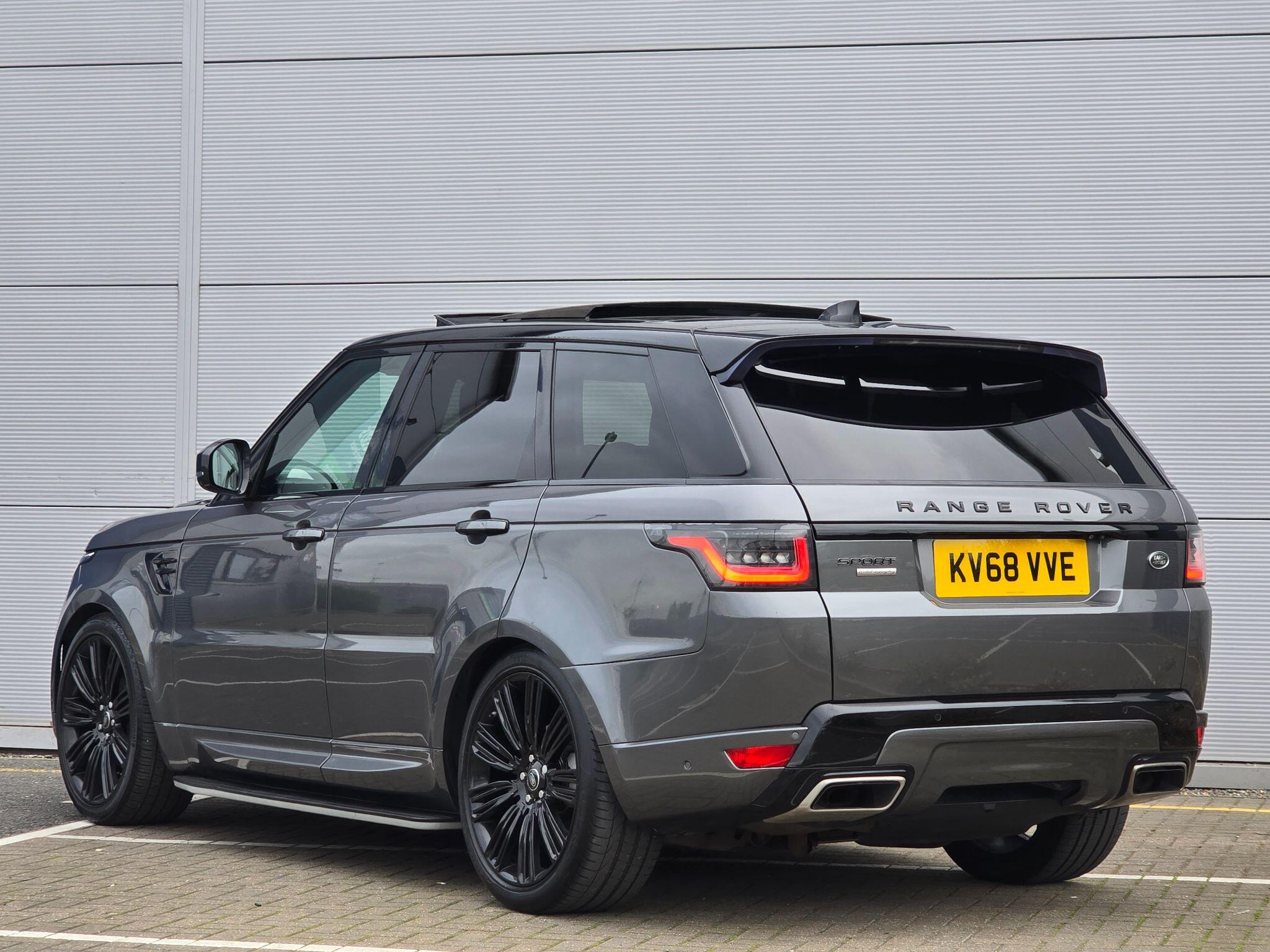 Land Rover Range Rover Sport view 4