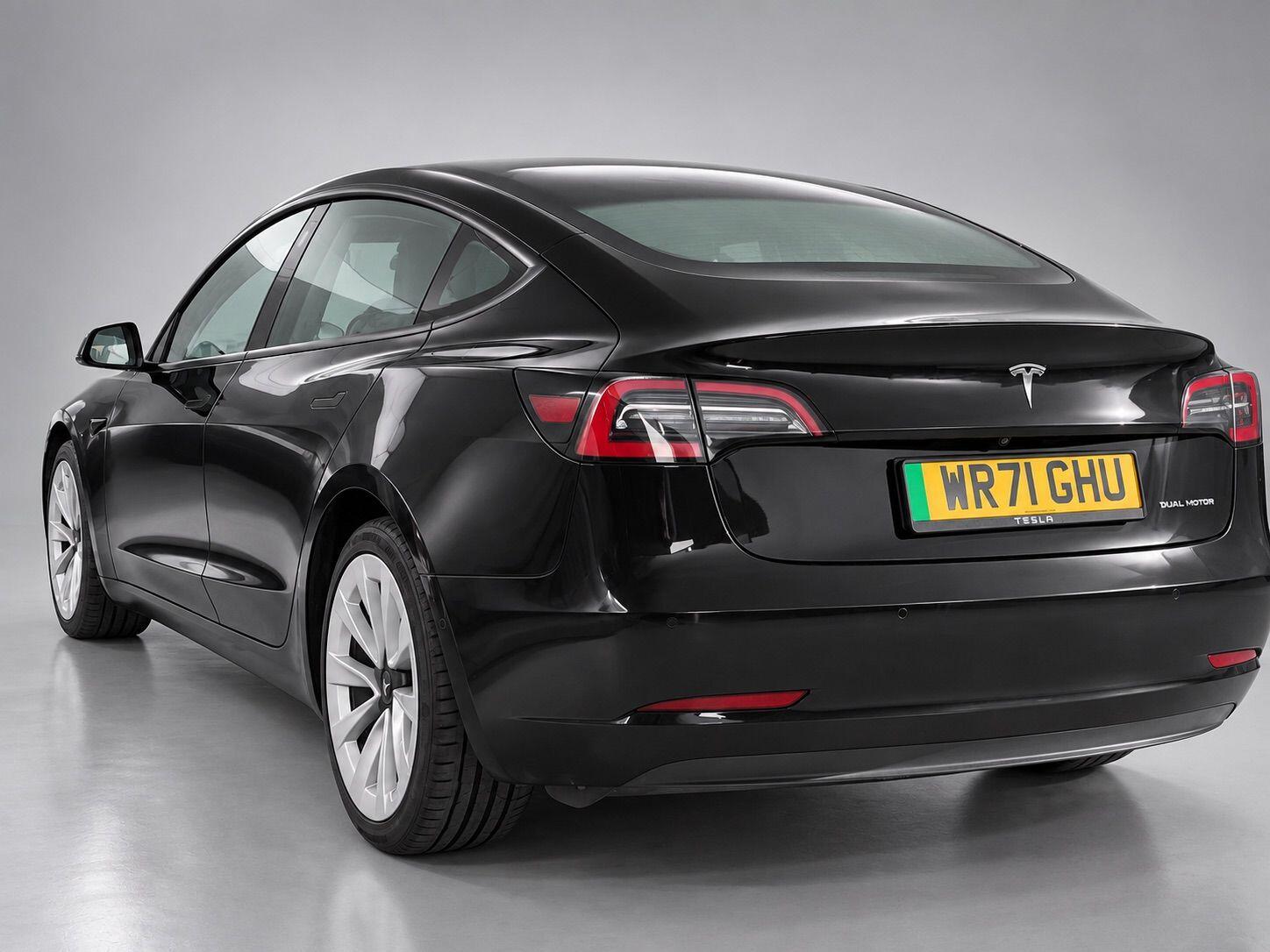Tesla Model 3 view 9