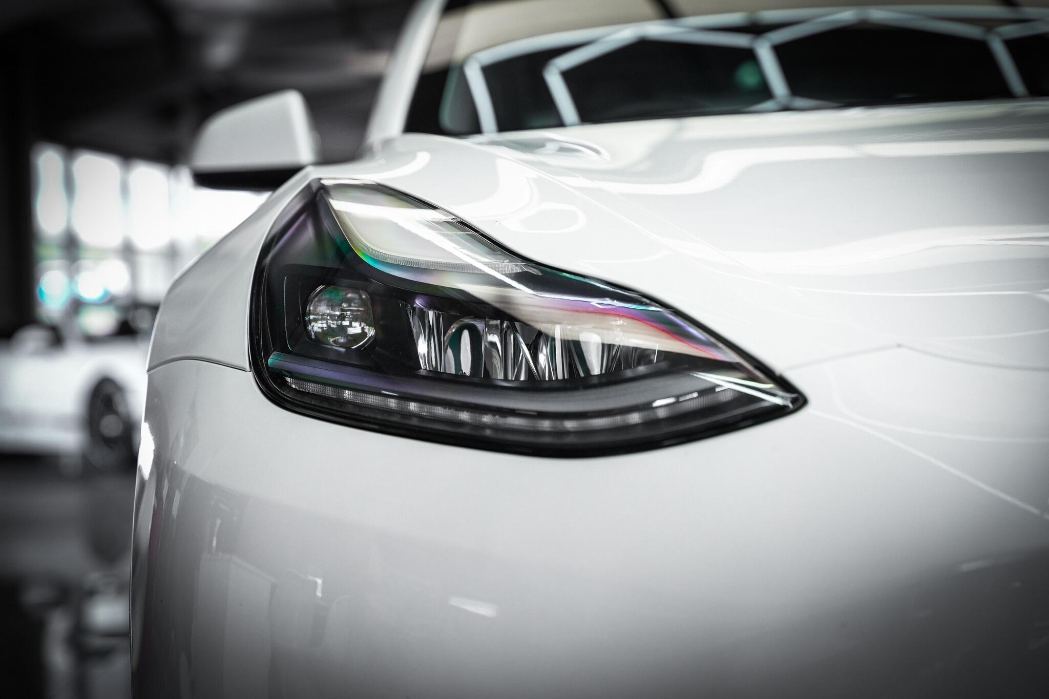 Tesla Model 3 view 32