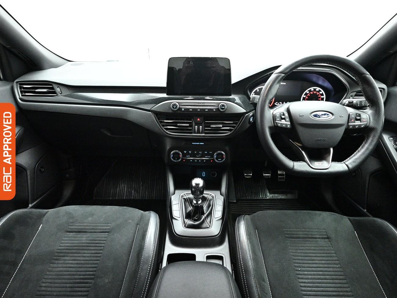 Ford Focus view 2