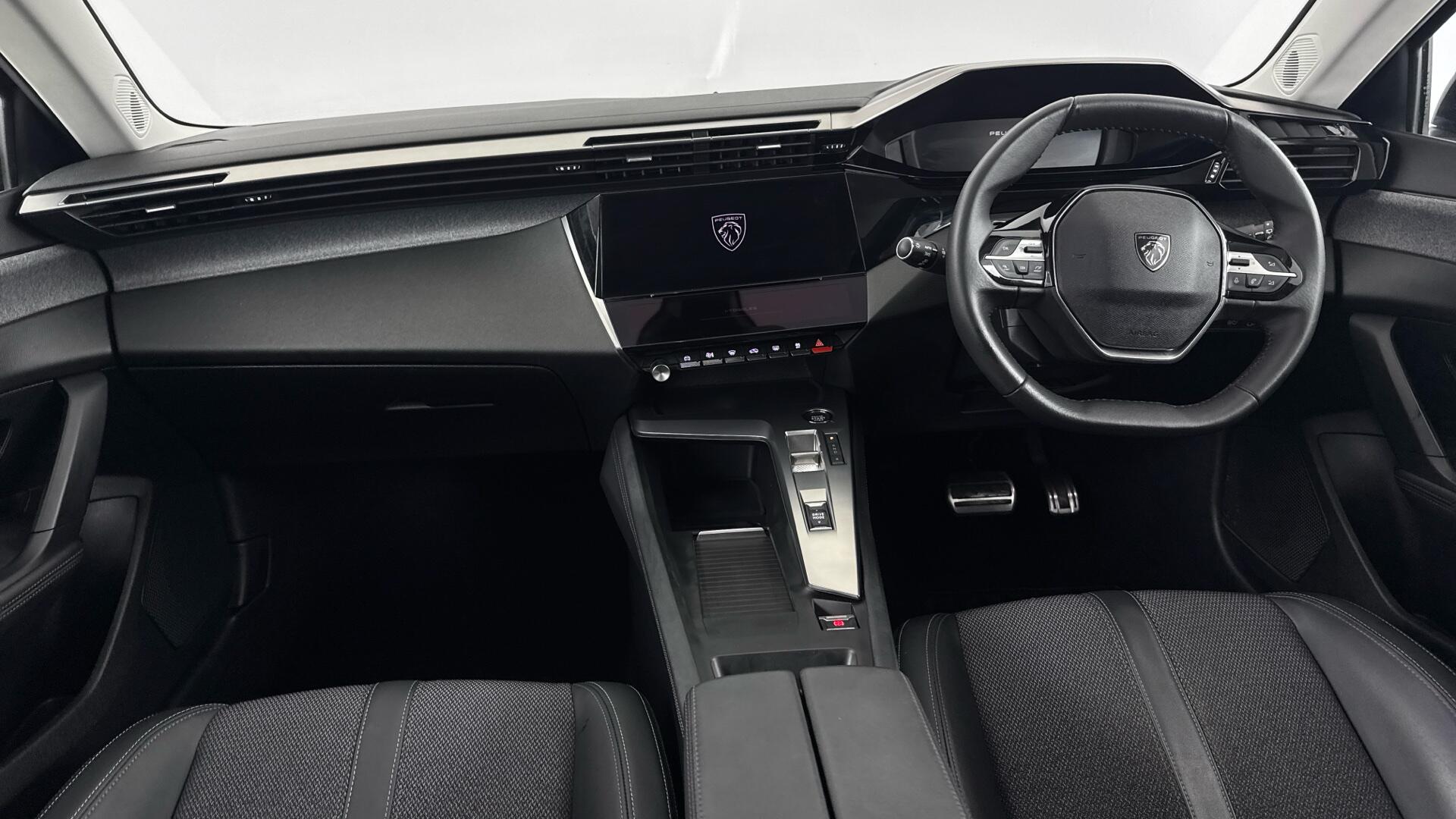 Peugeot 308 view 11