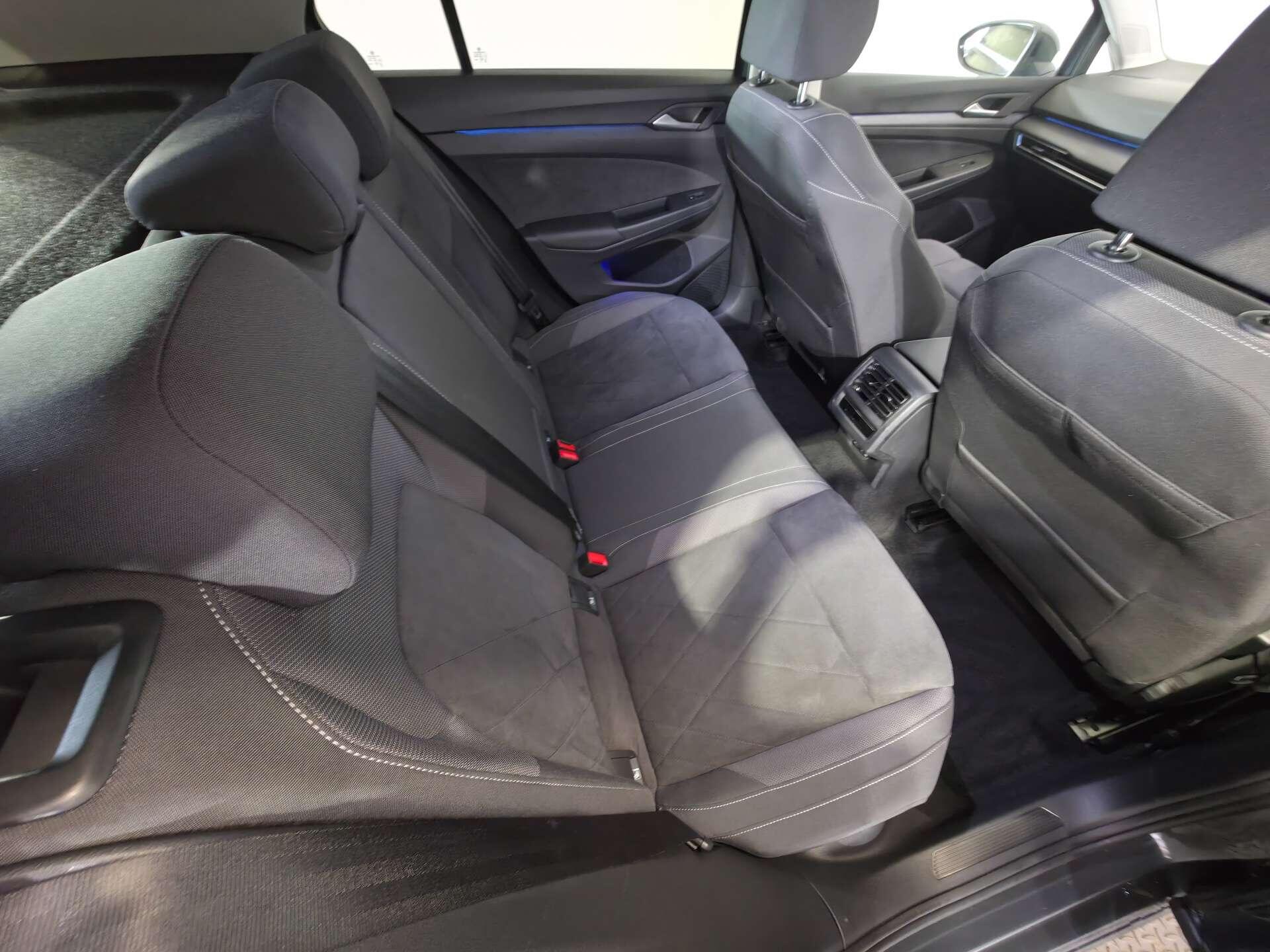Volkswagen Golf view 48