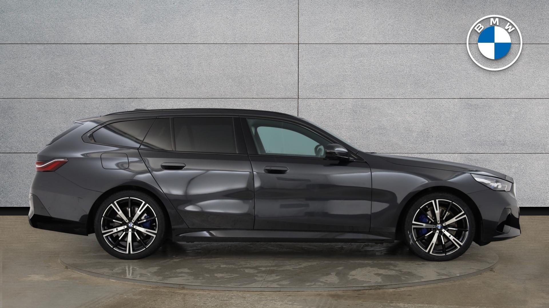 BMW 5 Series view 3