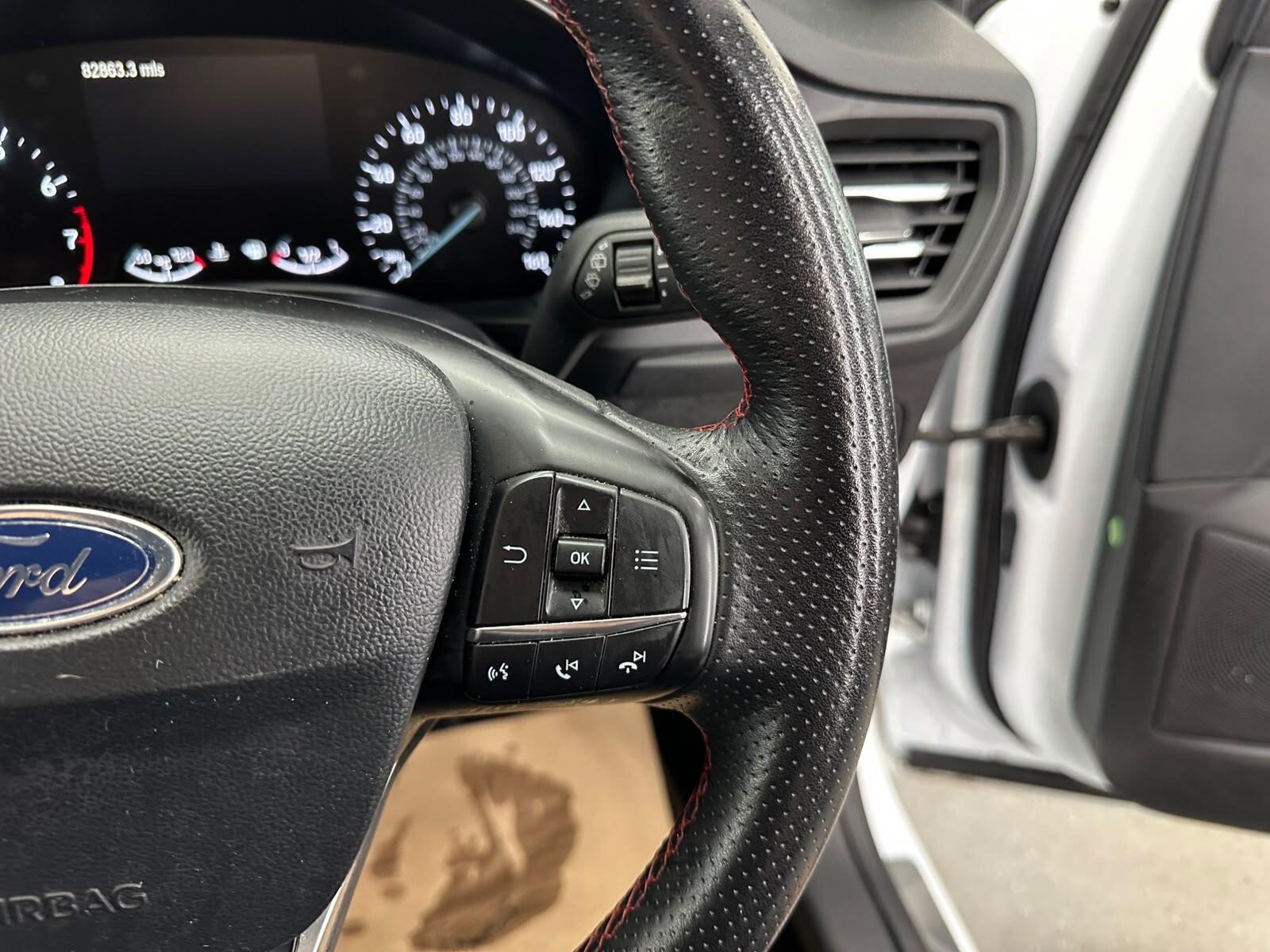 Ford Focus view 35