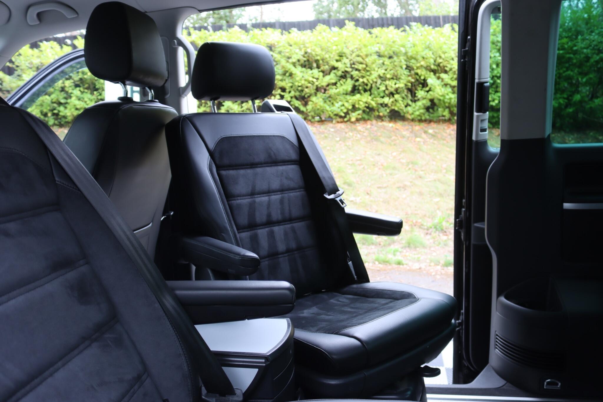 Volkswagen Caravelle view 29