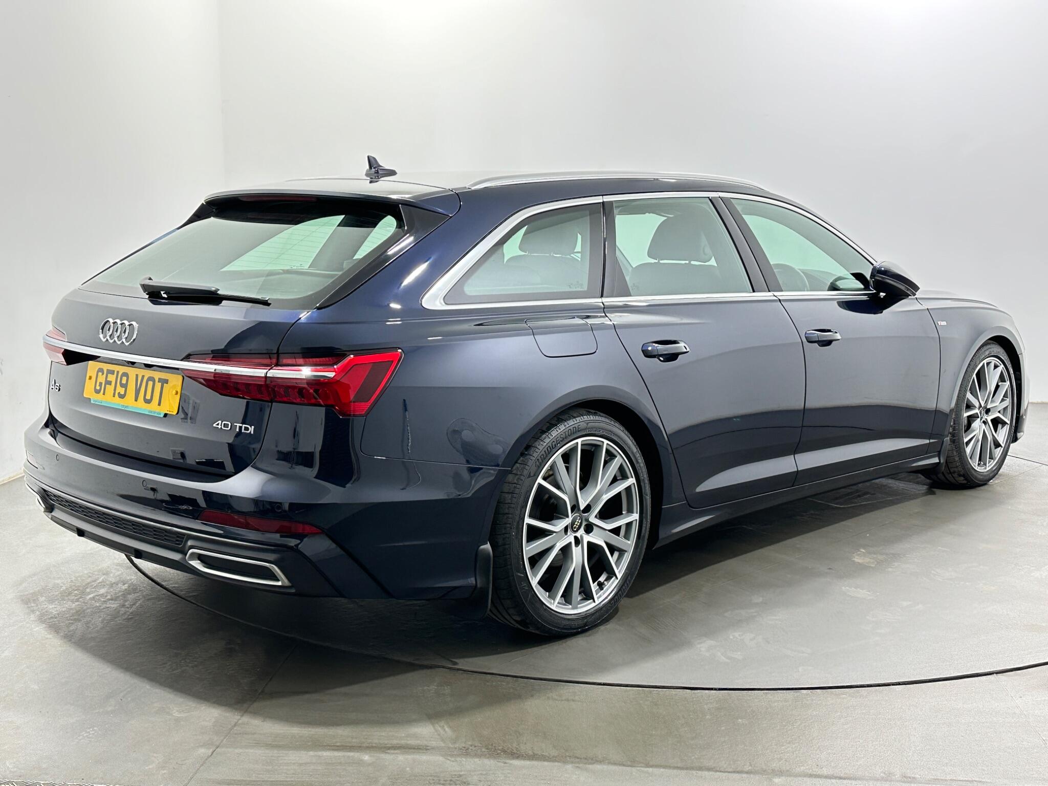 Audi A6 view 8