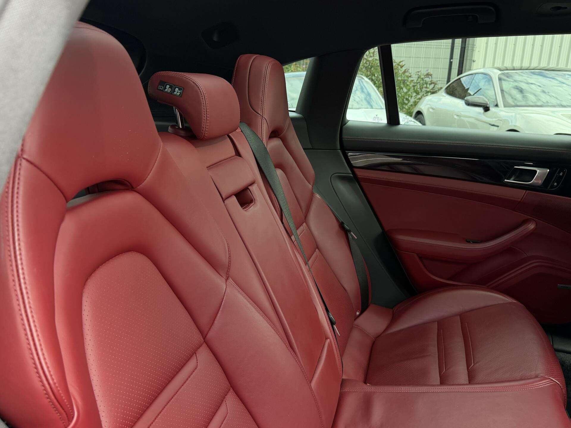 Porsche Panamera view 13