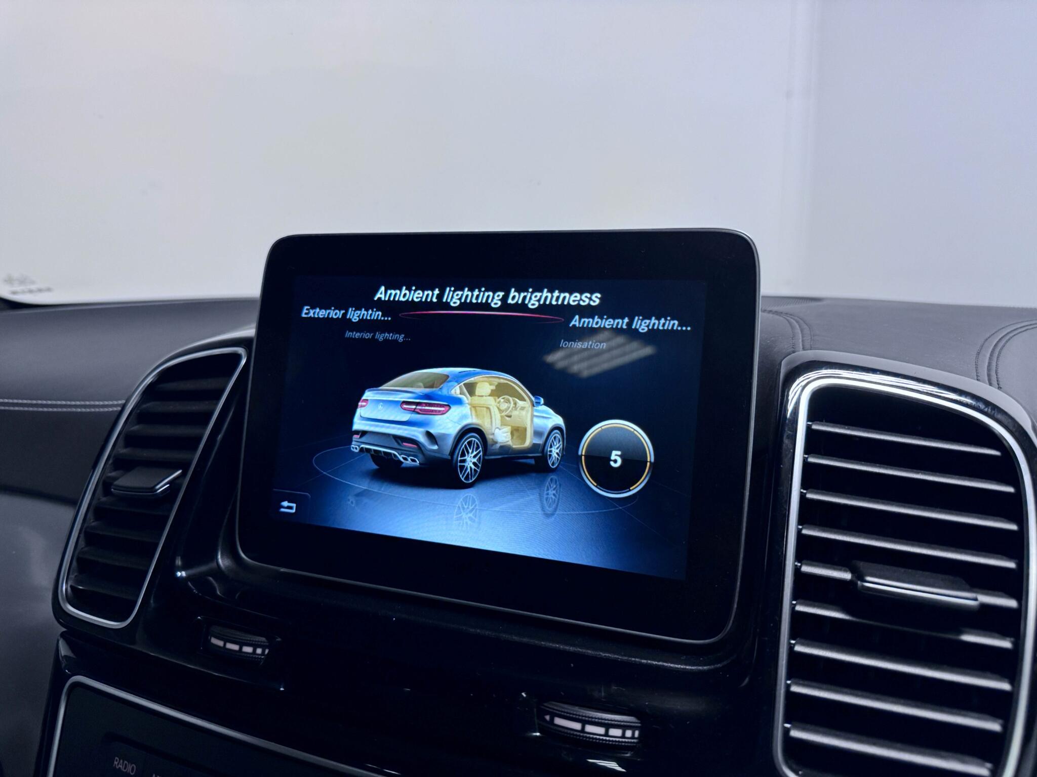 Mercedes-Benz Gle view 61