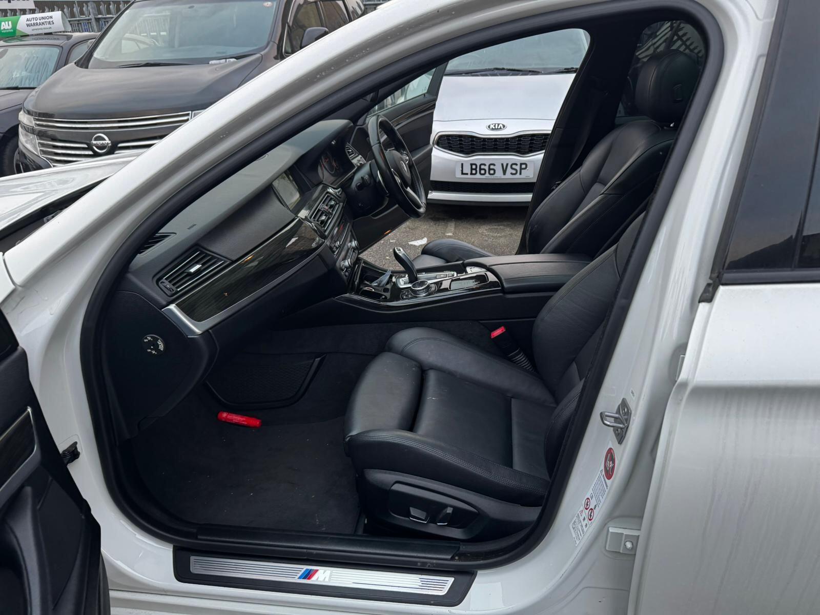 BMW 5 Series view 28