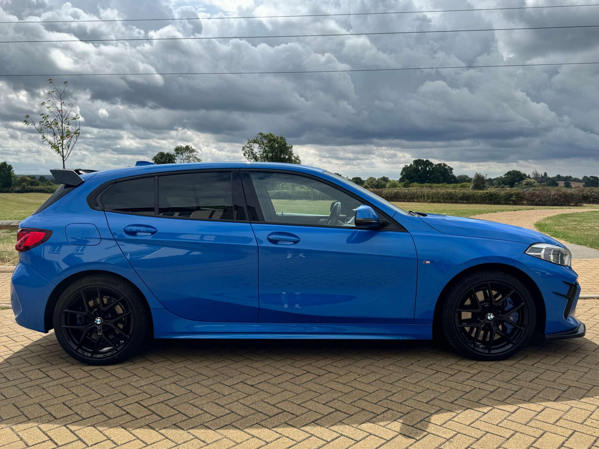 BMW 1 Series view 9