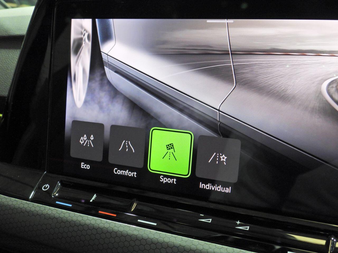 Volkswagen Golf view 32