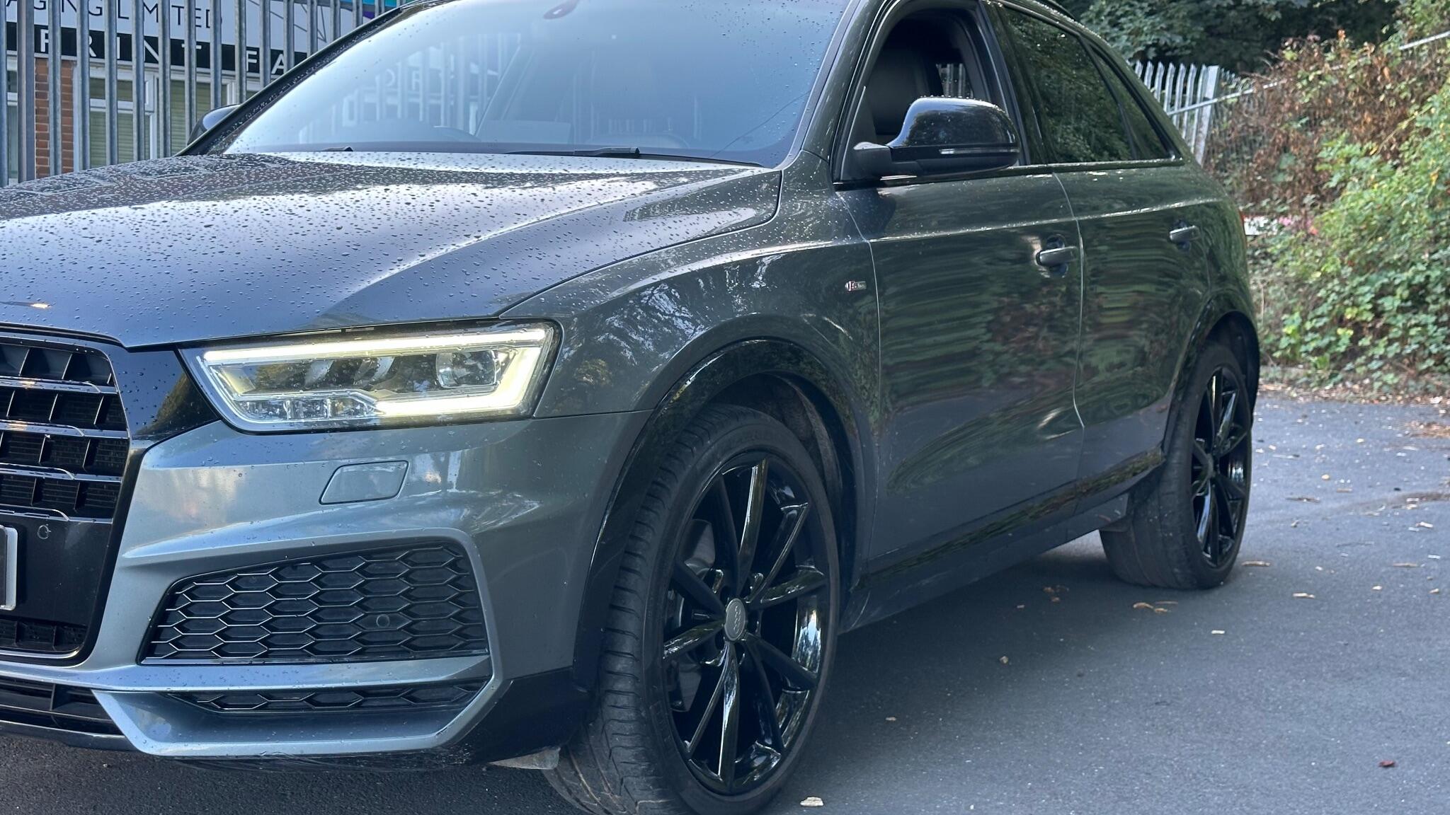 Audi Q3 view 7