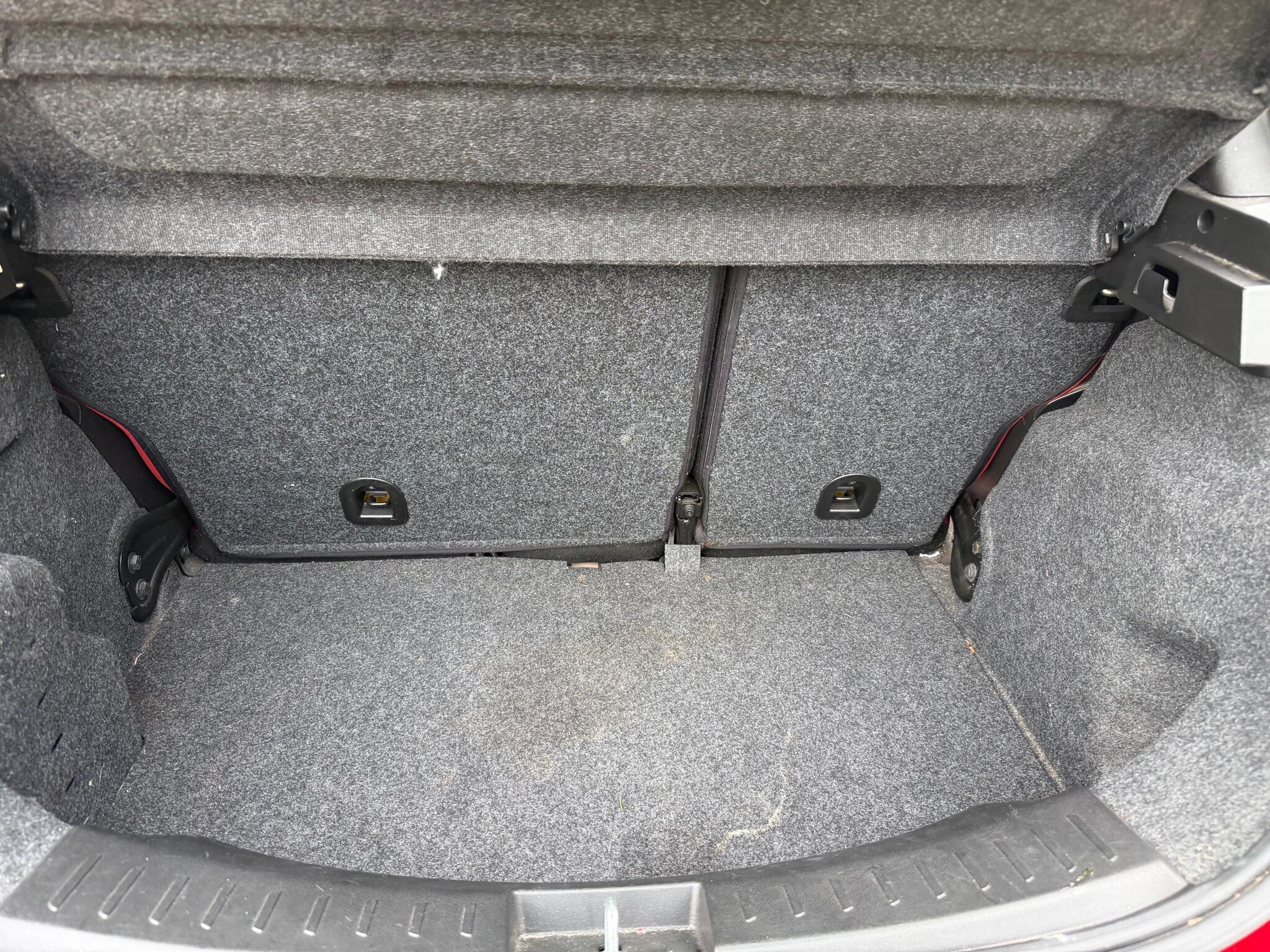 Chrysler Ypsilon view 11