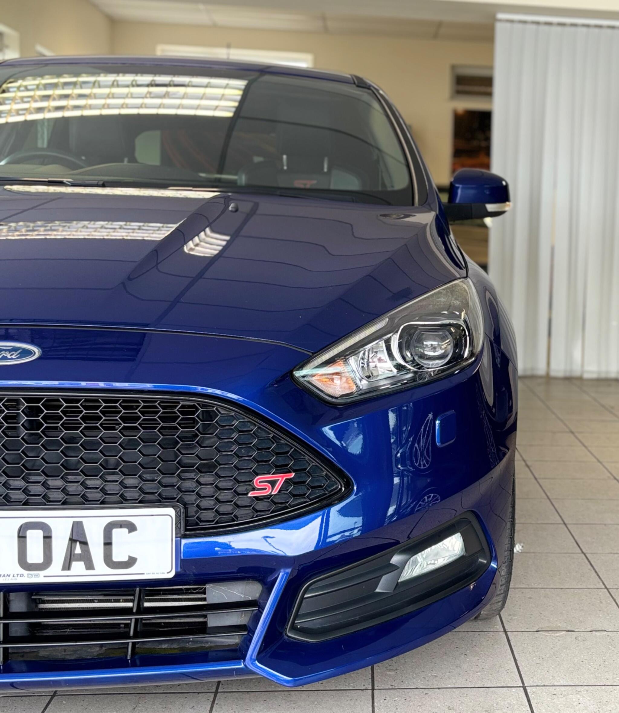 Ford Focus view 6