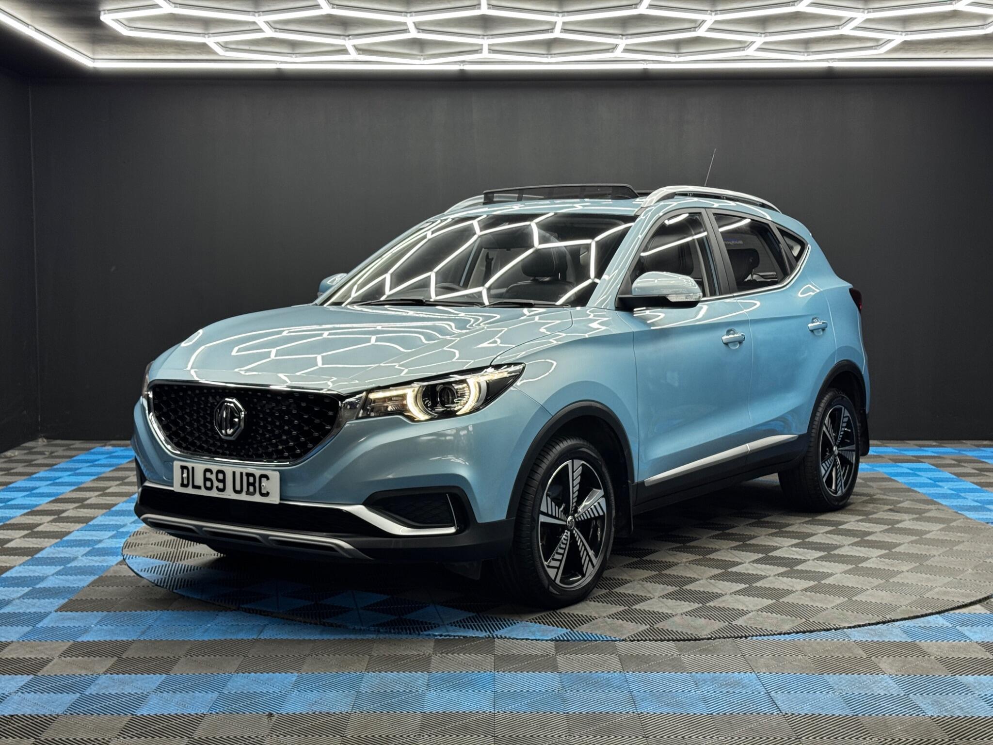 MG ZS view 3