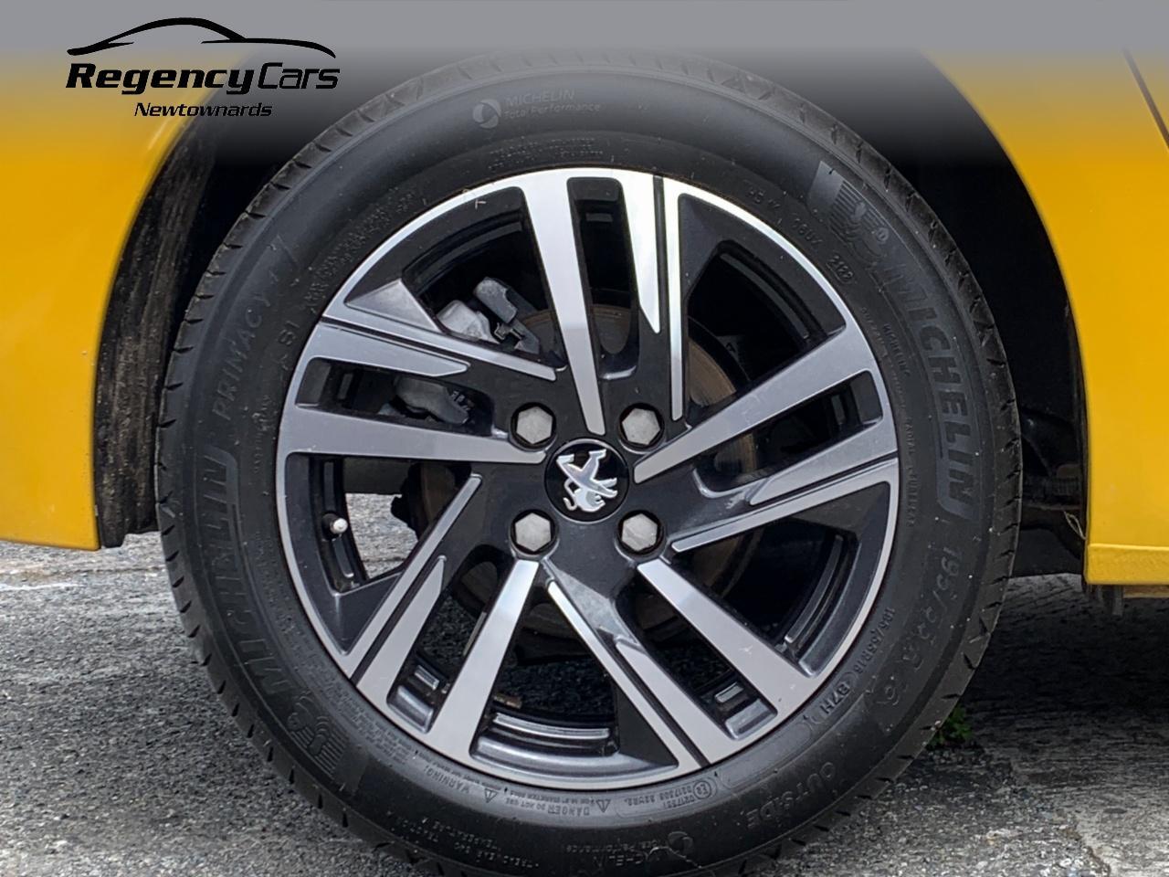 Peugeot 208 view 27