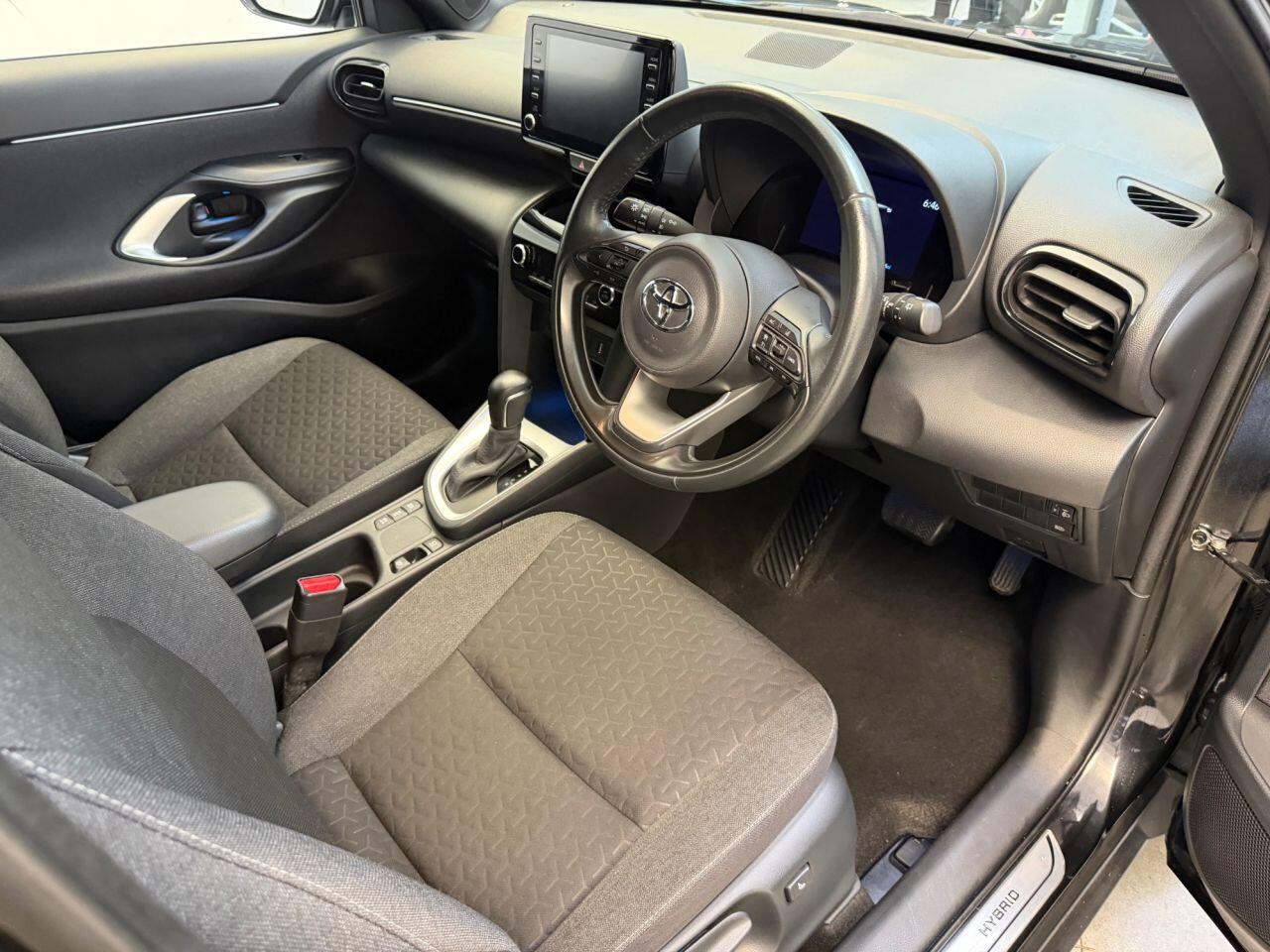 Toyota Yaris Cross view 17