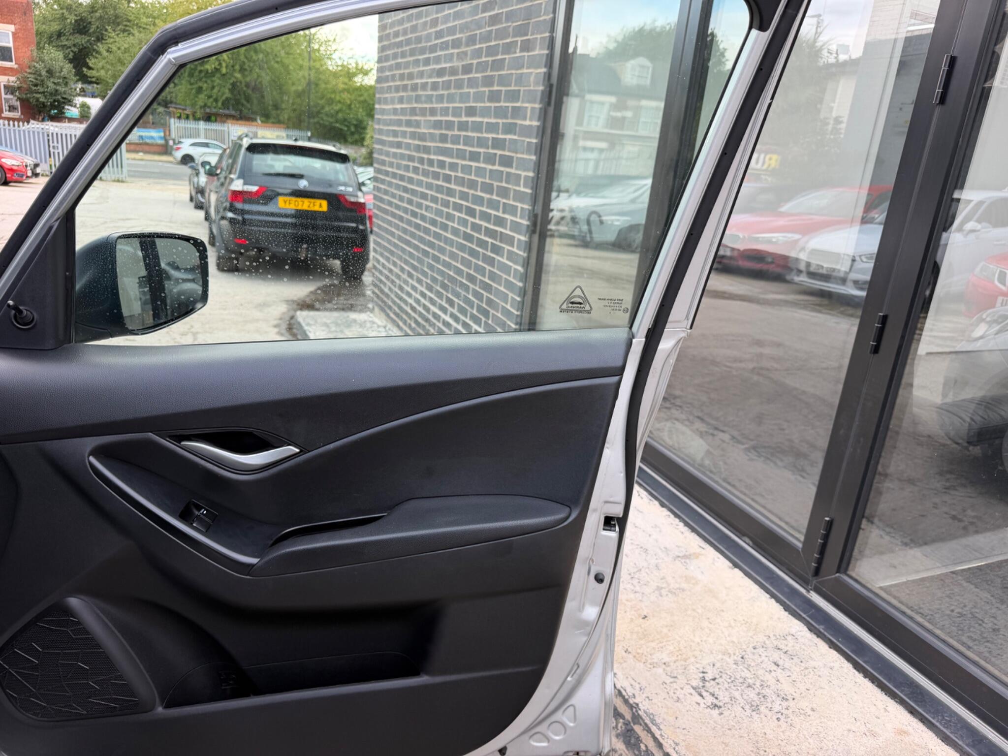 Hyundai Ix20 view 9